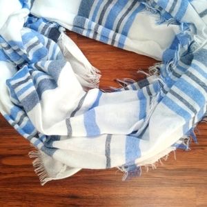 💸 Soft Fringe Scarf